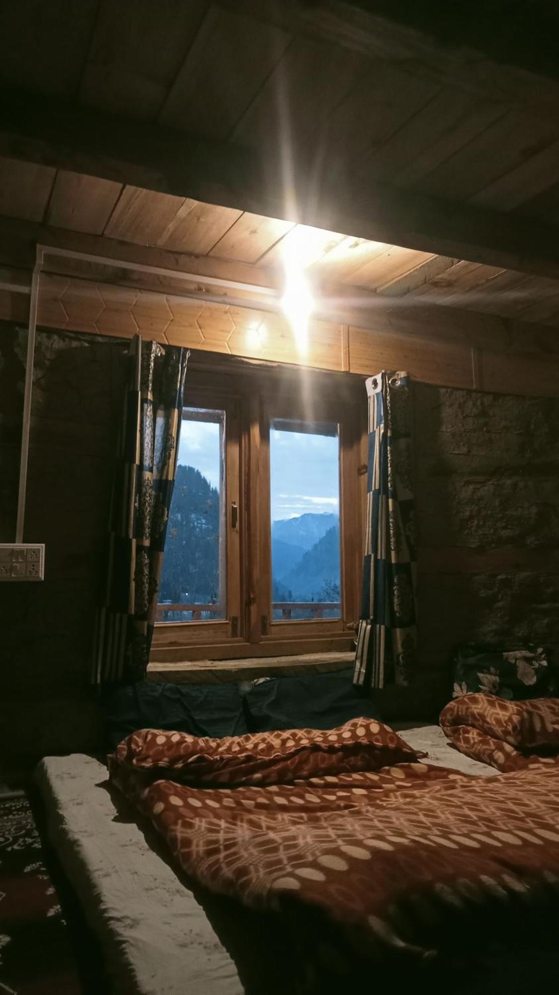 Woodstock Villa Rooms&Entirevilla Tulga Kalgha Dış mekan fotoğraf